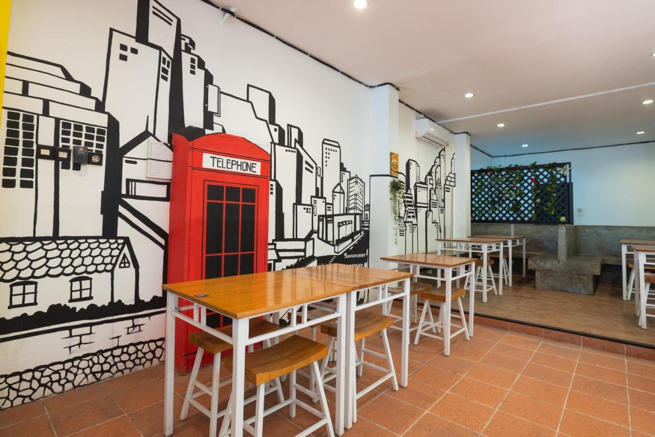 Oyo Flagship 1575 Urban 18 Hotell Surabaya Exteriör bild
