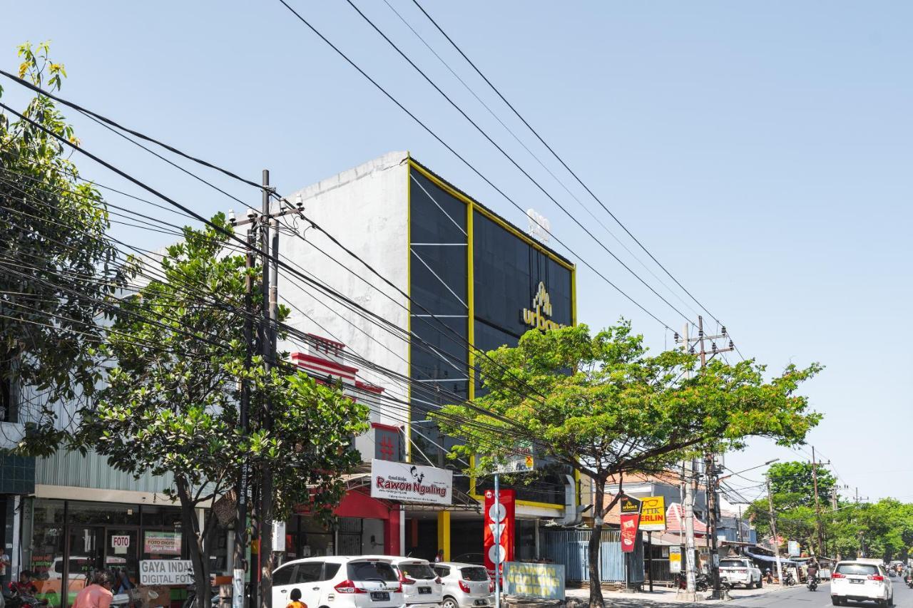 Oyo Flagship 1575 Urban 18 Hotell Surabaya Exteriör bild