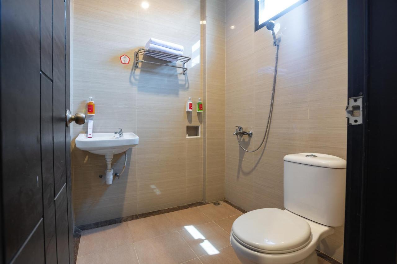 Oyo Flagship 1575 Urban 18 Hotell Surabaya Exteriör bild